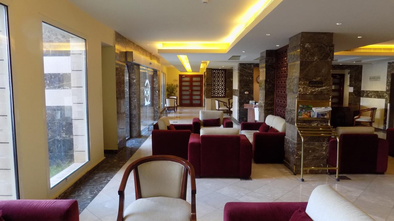Onizah Hotel Unaizah Buitenkant foto